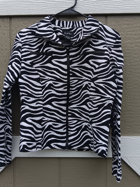 Nabi Jackets & Blazers - NABI Women's Black & White Zebra Print Cotton Jacket M